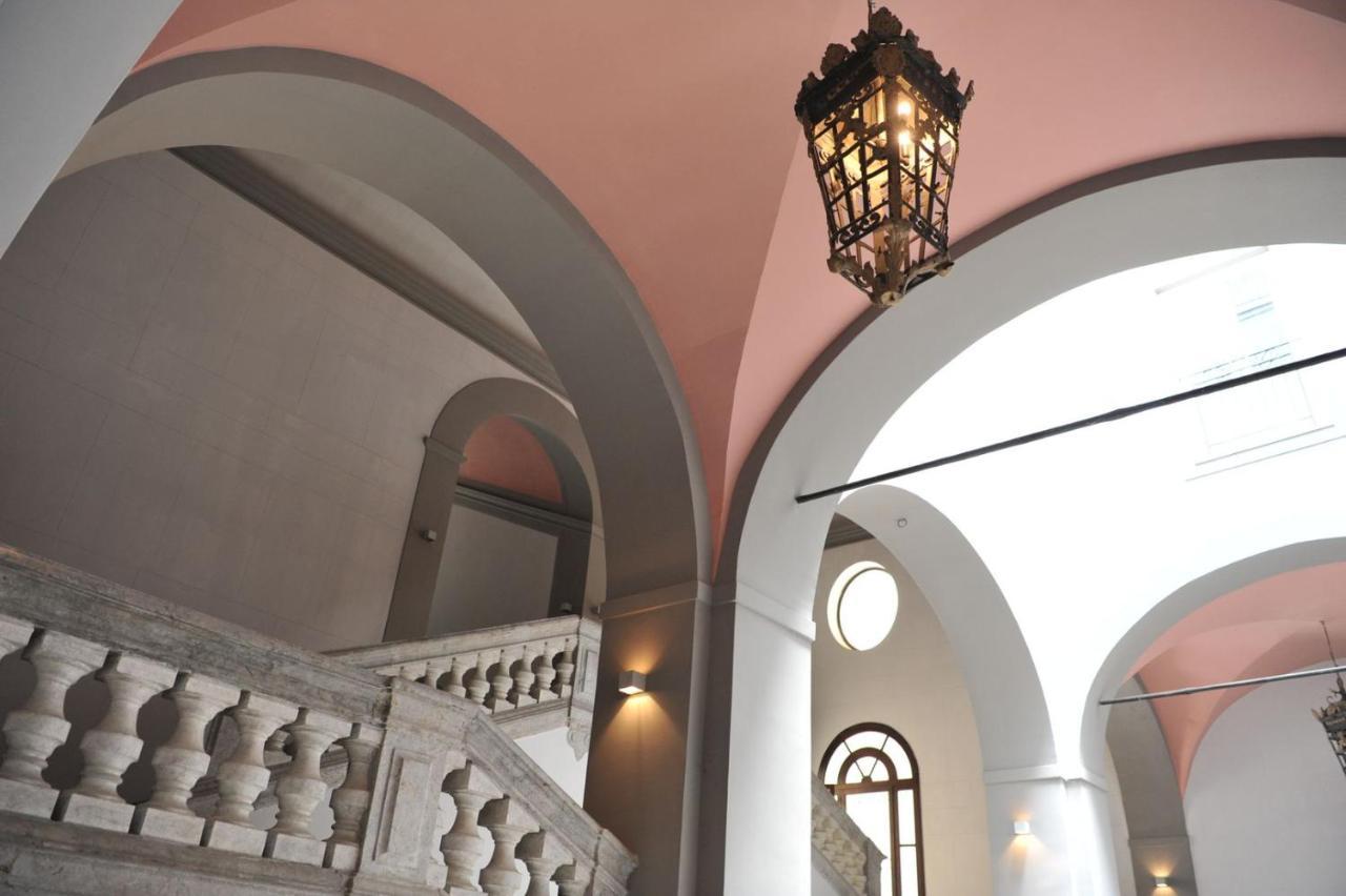 Gioeni Suites - Charming Loft Palermo Ngoại thất bức ảnh